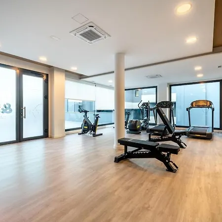 Luxury Oasis Escape Apartment *