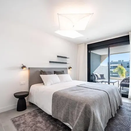 Luxury Oasis Escape *