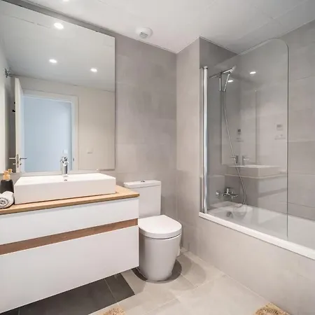 Luxury Oasis Escape شقة